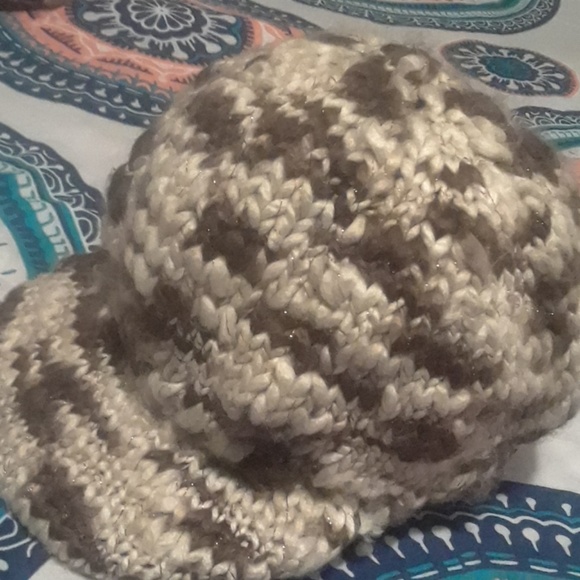 Hat - Picture 2 of 3